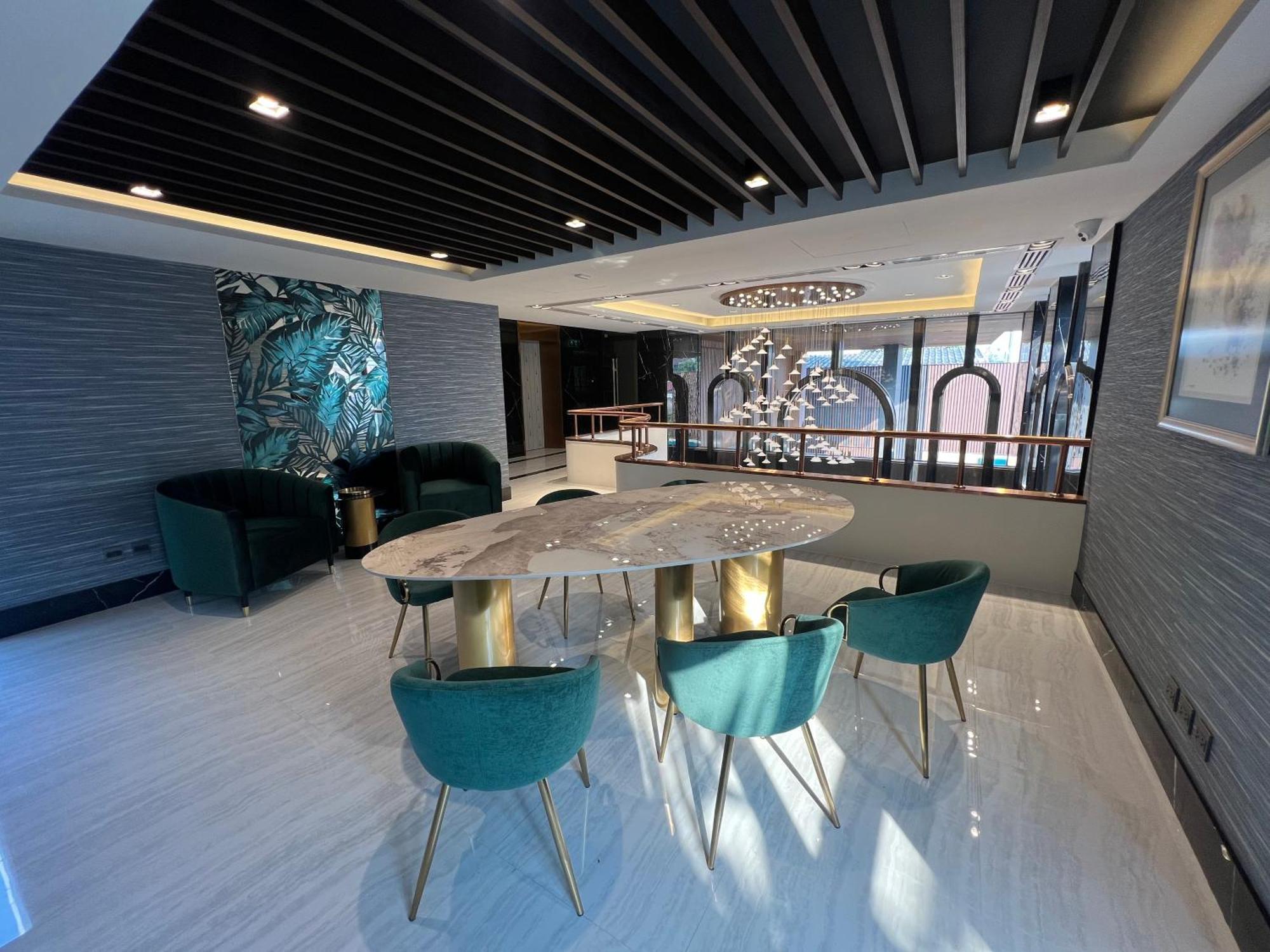 Arni Skye Hotel กรุงเทพมหานคร ภายนอก รูปภาพ