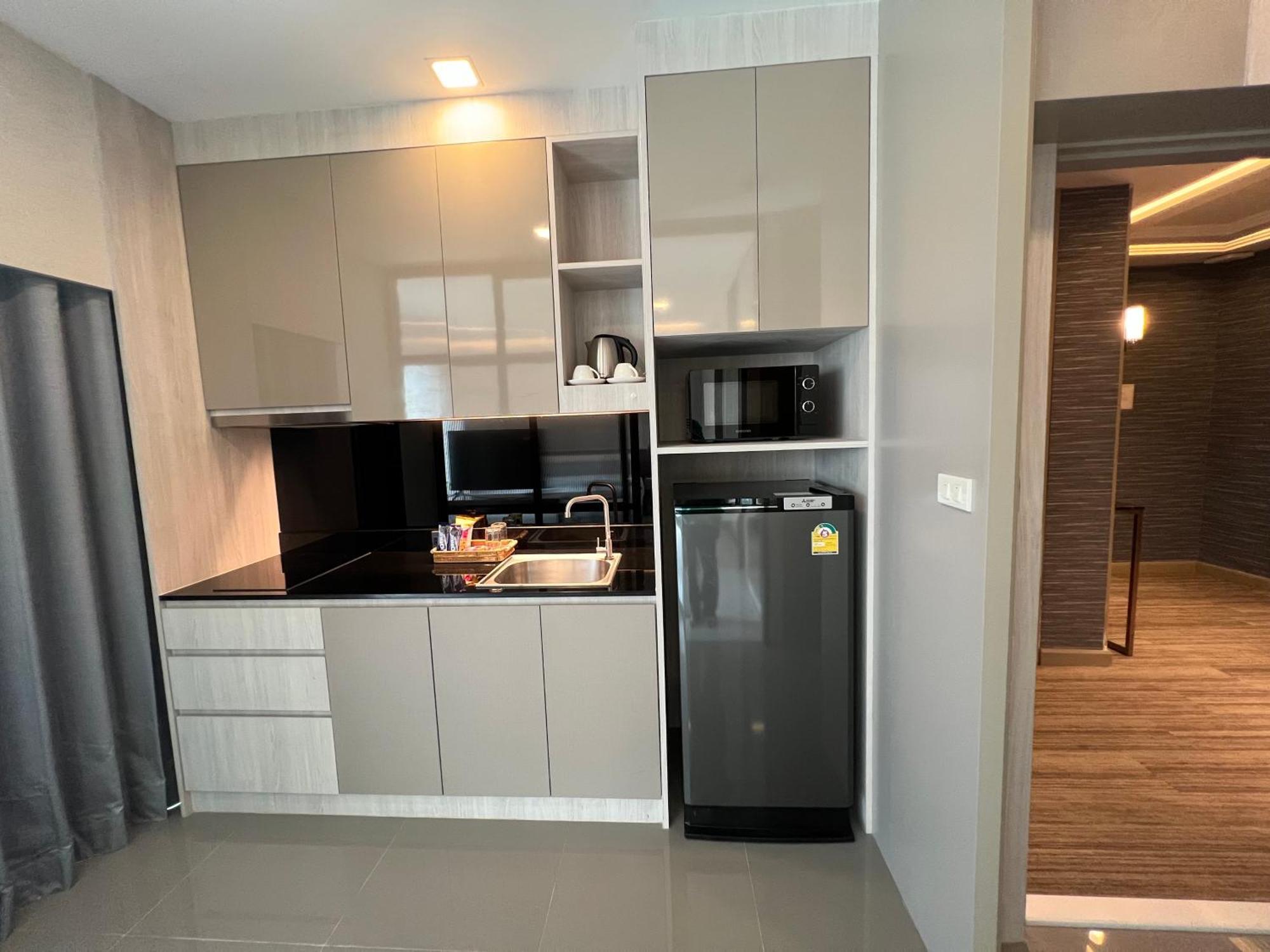Arni Skye Hotel กรุงเทพมหานคร ภายนอก รูปภาพ