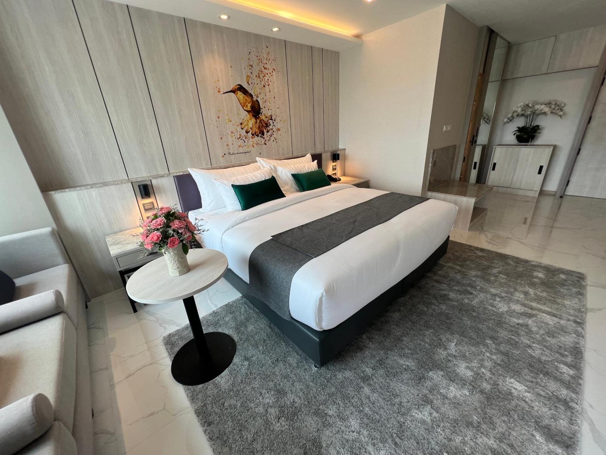 Arni Skye Hotel กรุงเทพมหานคร ภายนอก รูปภาพ