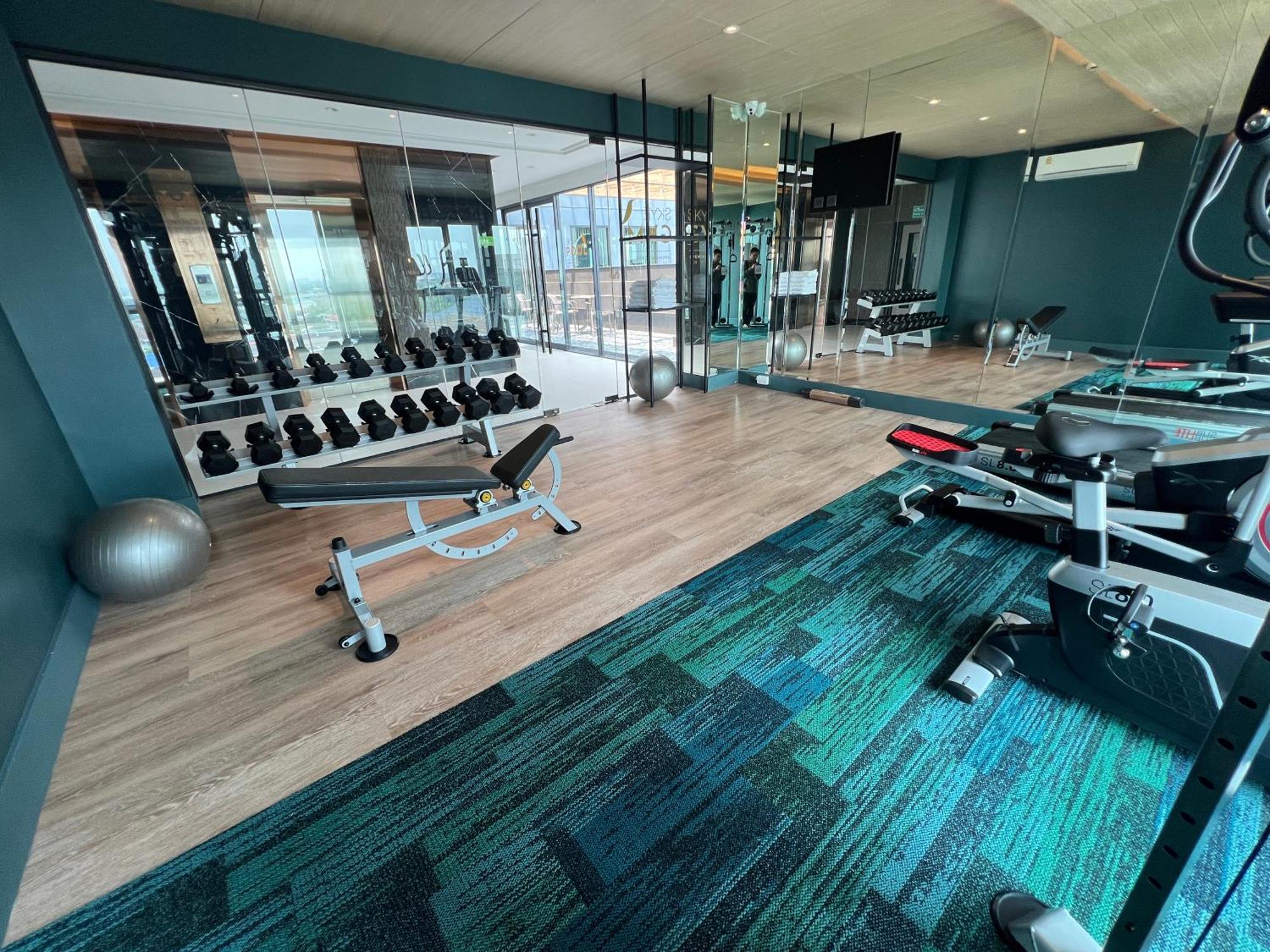 Arni Skye Hotel กรุงเทพมหานคร ภายนอก รูปภาพ
