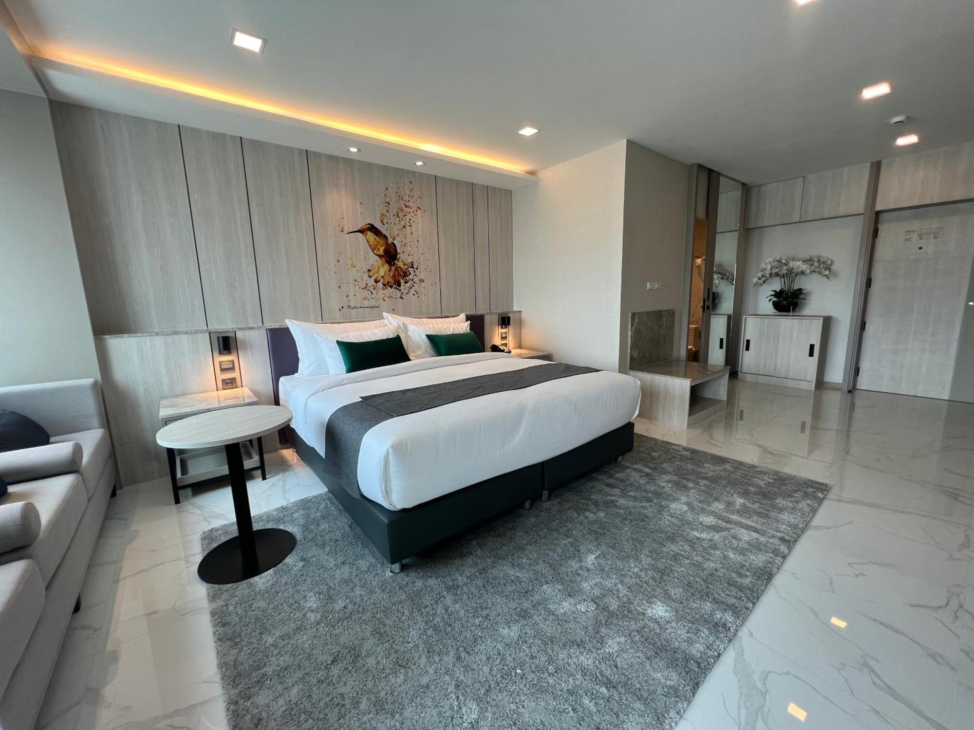 Arni Skye Hotel กรุงเทพมหานคร ภายนอก รูปภาพ